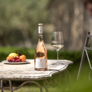 Clos de Caille - Lifestyle - CdC Rosé - Lifestyle - carré